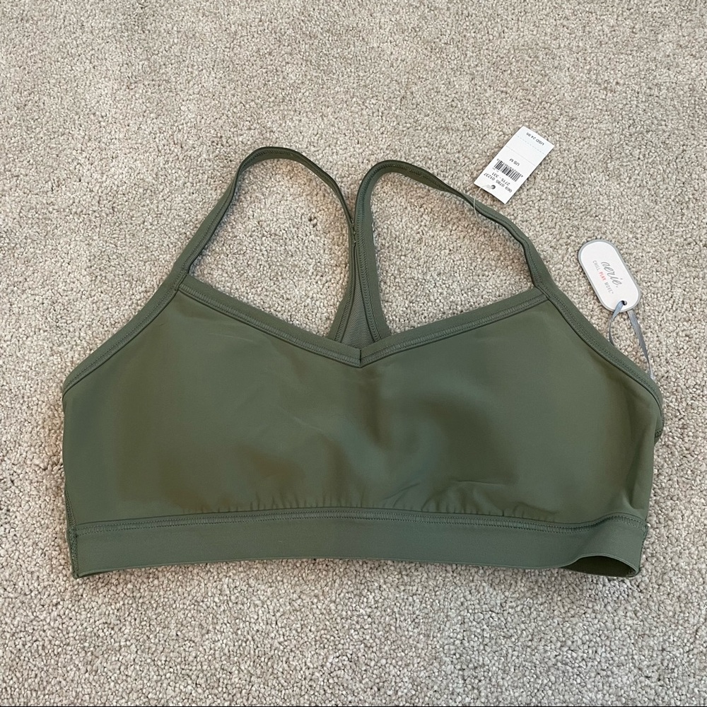 NWT Aerie Size M Sports Bra